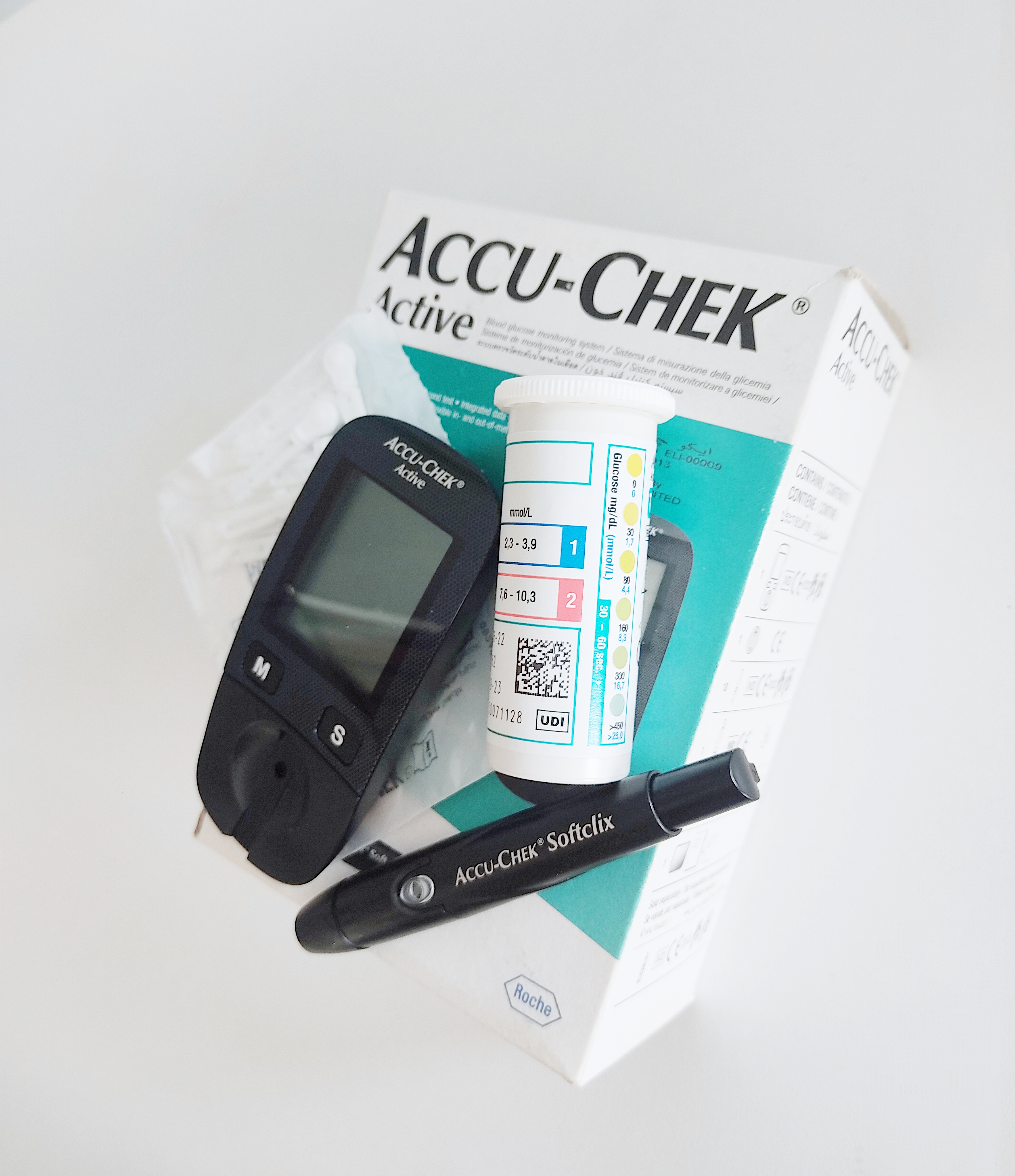 دستگاه تست قند خون آکیو چک اکتیو