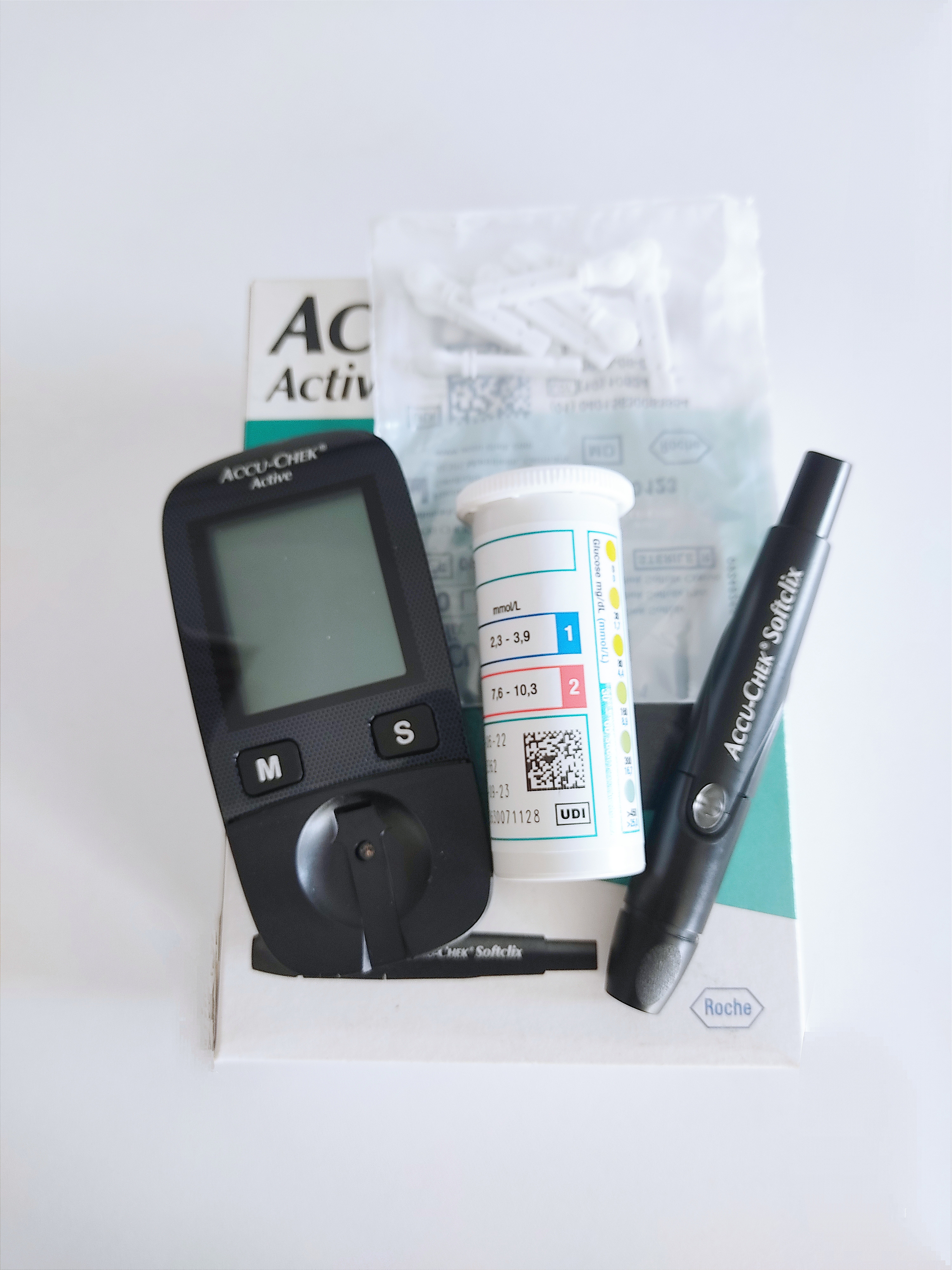 دستگاه تست قند خون آکیو چک اکتیو